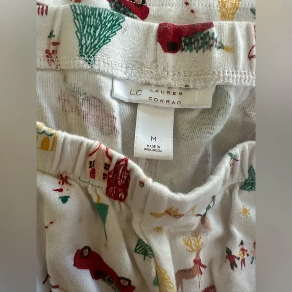 LC Lauren Conrad Women’s Holiday Village Pajama Set - Picture 9 of 12